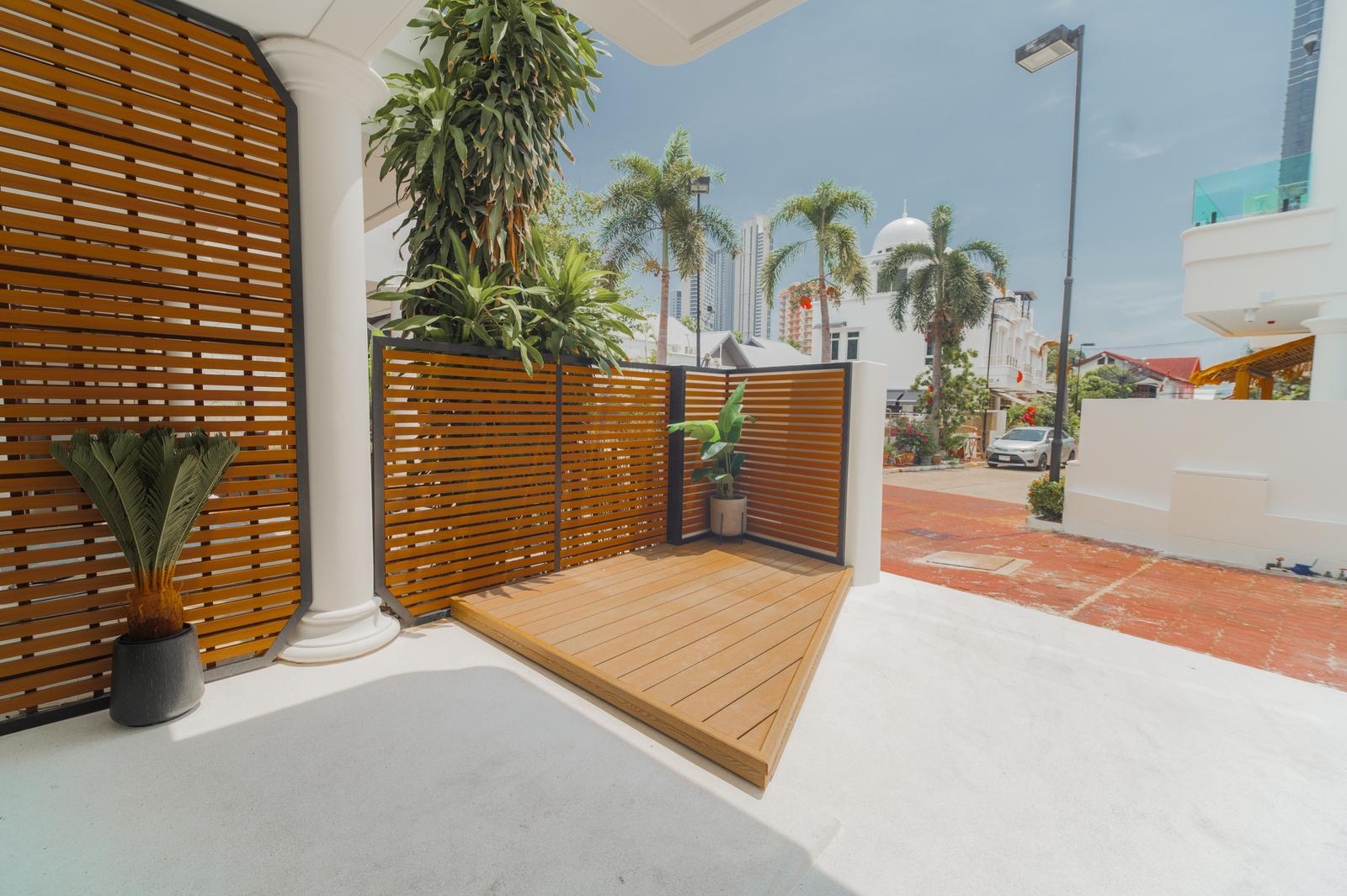 Modern tropical 3-storey beach house near Wongamat Beach Pattaya, fully furnished, for sale and rent