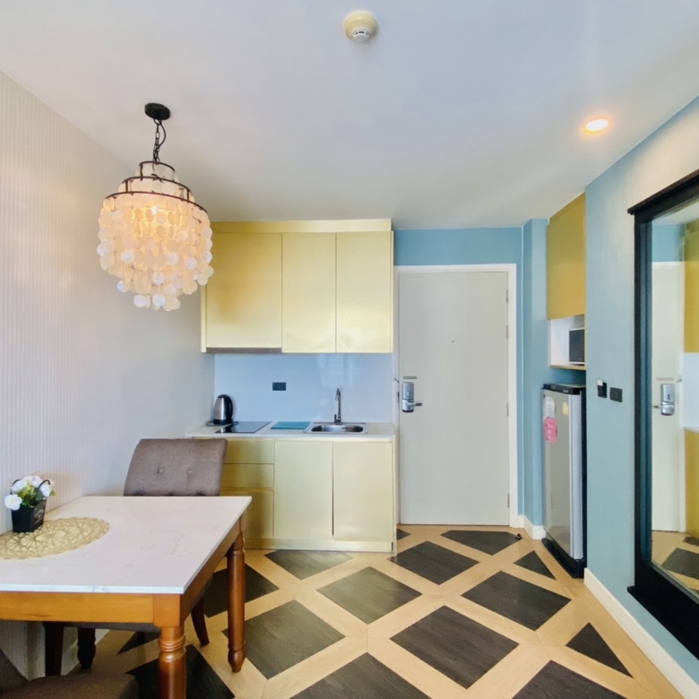 Espana Condo Pattaya for sale – 1-bedroom unit on 6th floor, Thai name ownership, fully furnished
