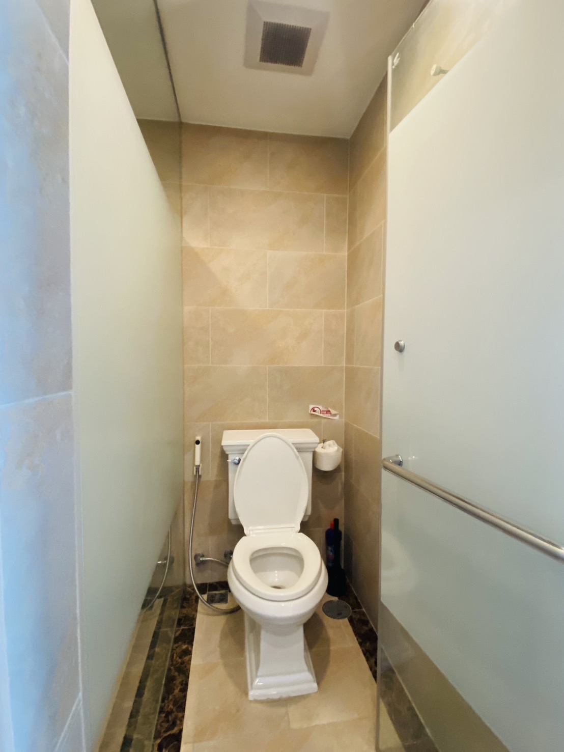 Espana Condo Pattaya for sale – 1-bedroom unit on 6th floor, Thai name ownership, fully furnished