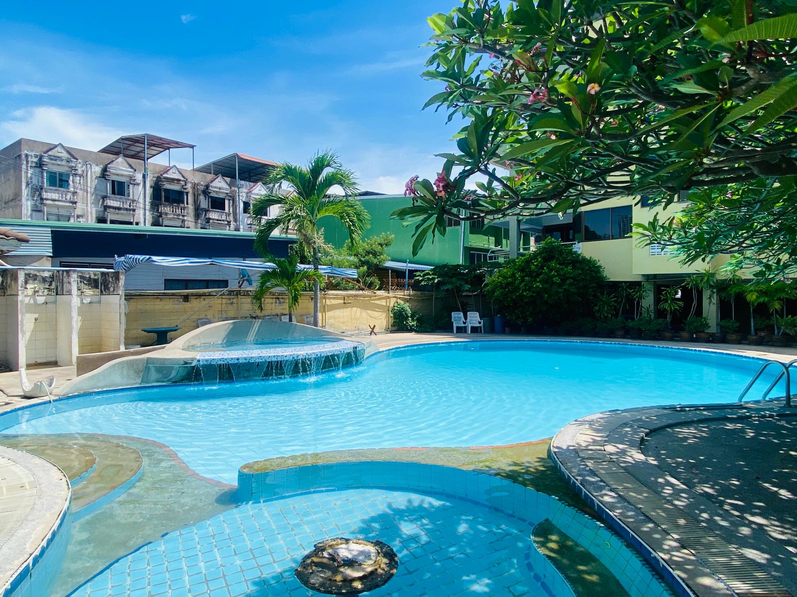 Apartment building for sale in Naklua Pattaya – 5-storey, 32 rooms, fully tenanted, under company name