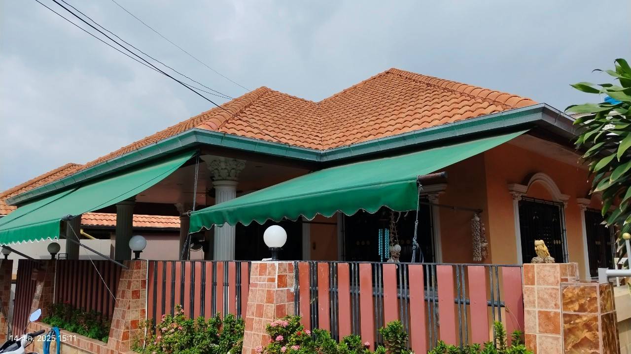 2-bedroom house for sale in Eakmongkol Village Thepprasit Soi 8 Pattaya, Thai name, 212 sqm, furnished, car park
