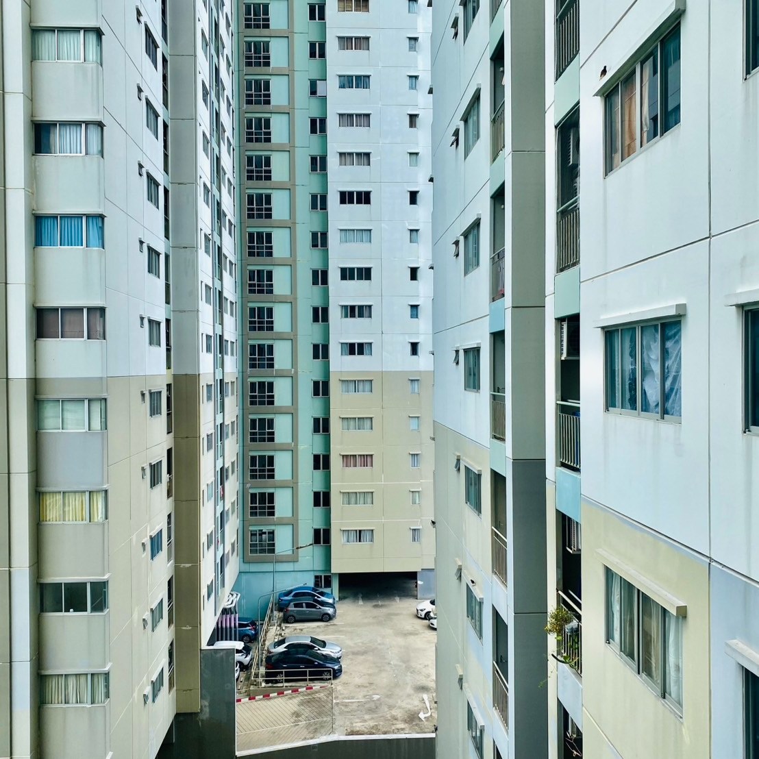 Lumpini Condo Town Pattaya studio for sale, pool view, 10th floor, furnished