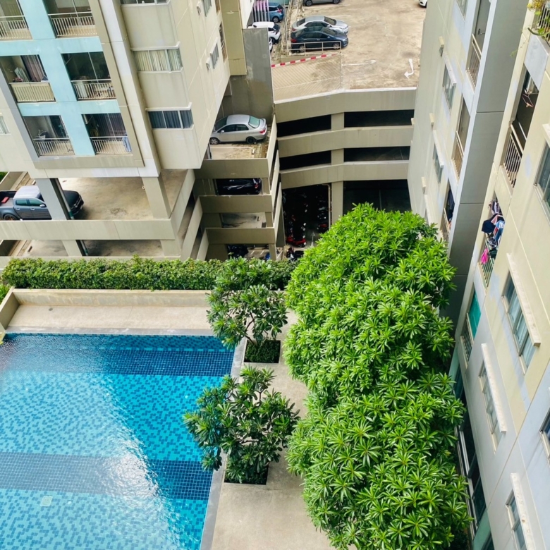 Lumpini Condo Town Pattaya studio for sale, pool view, 10th floor, furnished