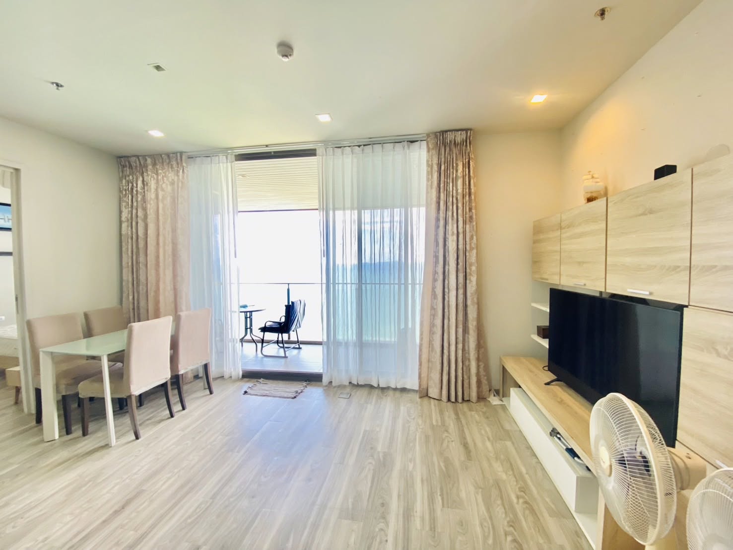 2-bedroom sea view condo for sale in Baan Plai Haad Pattaya, 29th floor, Thai name, fully furnished