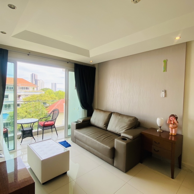 1-bedroom condo for sale Sunset Boulevard Residence 2 Pattaya – city view, furnished unit