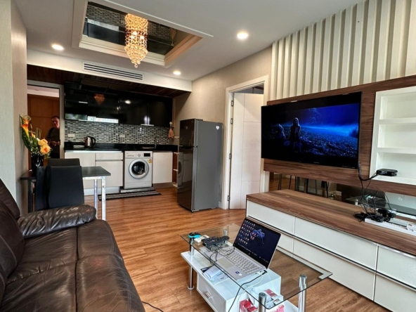 2-bedroom condo for sale in Dusit Grand Park Pattaya, 3rd floor, city view, Thai name