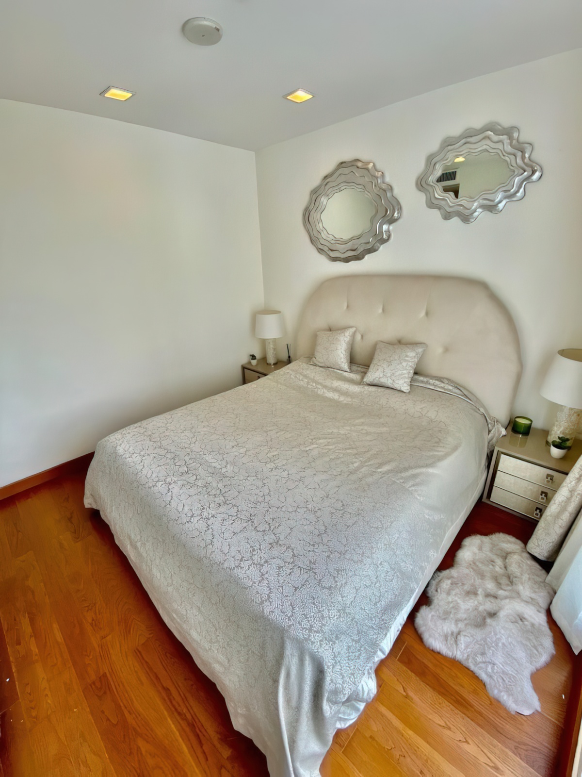 “Modern furnished bedroom in Palm Condotel Pattaya apartment for sale”