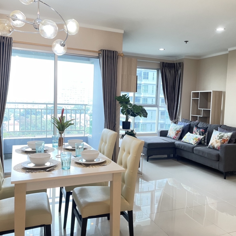 “Living room with sea view in 2-bedroom condo for sale Lumpini Park Beach Jomtien Pattaya”