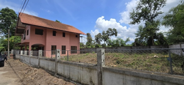 2-storey renovation house for sale near Mabprachan Lake
