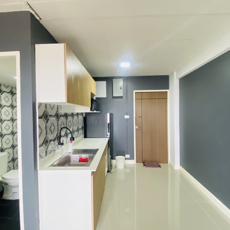 1-bedroom condo for rent in Keha Thepprasit Building 1