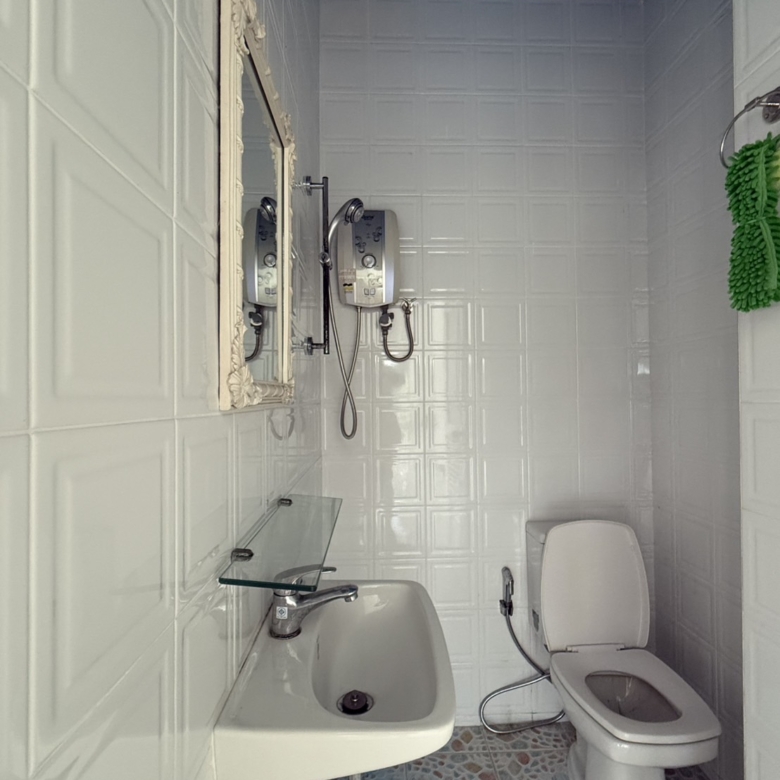 Ground floor studio for sale in View Talay 8 Pattaya