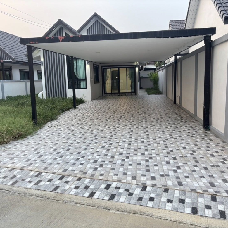 Single house for rent in Pattaya pet friendly with private parking