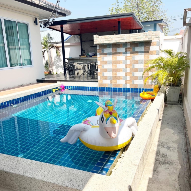 Modern rental villa Pattaya with pets allowed