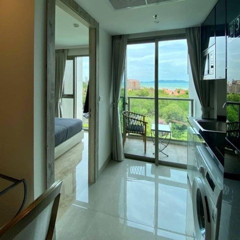 Sea view condo for sale at Riviera Monaco Pattaya