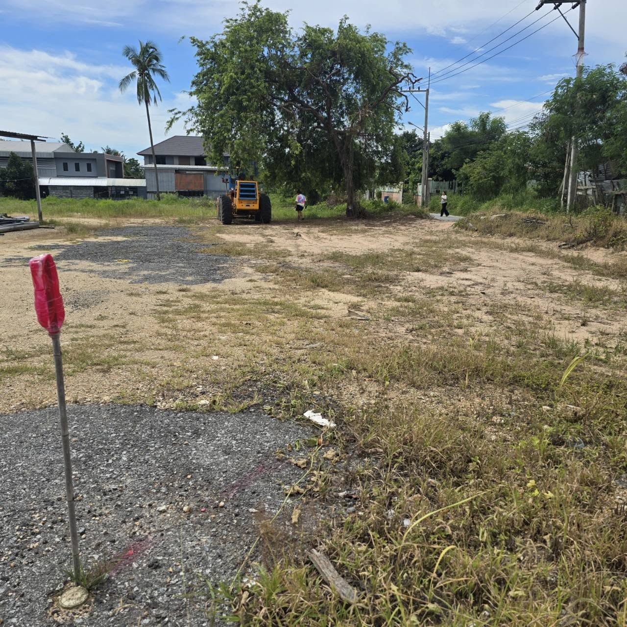 Land for sale in Nong Pla Lai Pattaya – 194 sq.wah plot with road access
