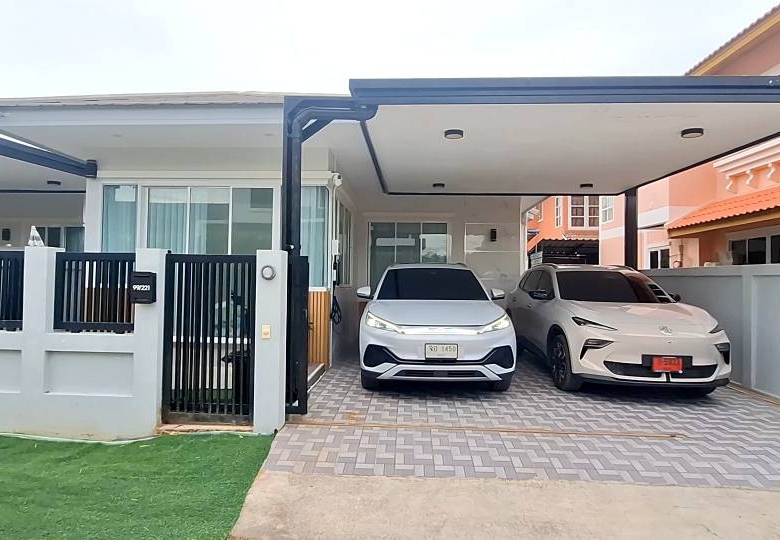 Fully furnished 2-bedroom single house for rent with EV charger