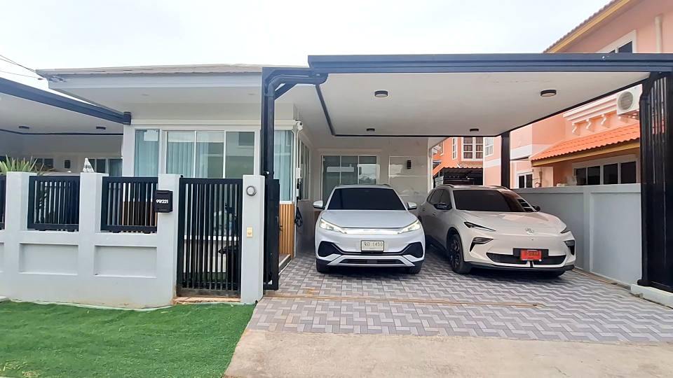 Fully furnished 2-bedroom single house for rent with EV charger