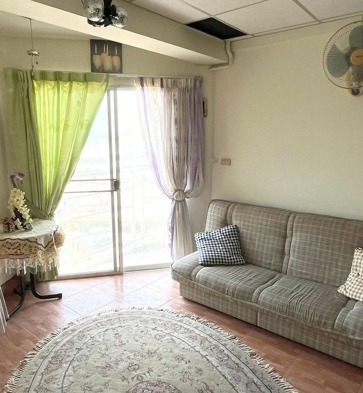 “Studio condo for sale at Jomtien Beach Condominium with sea view”