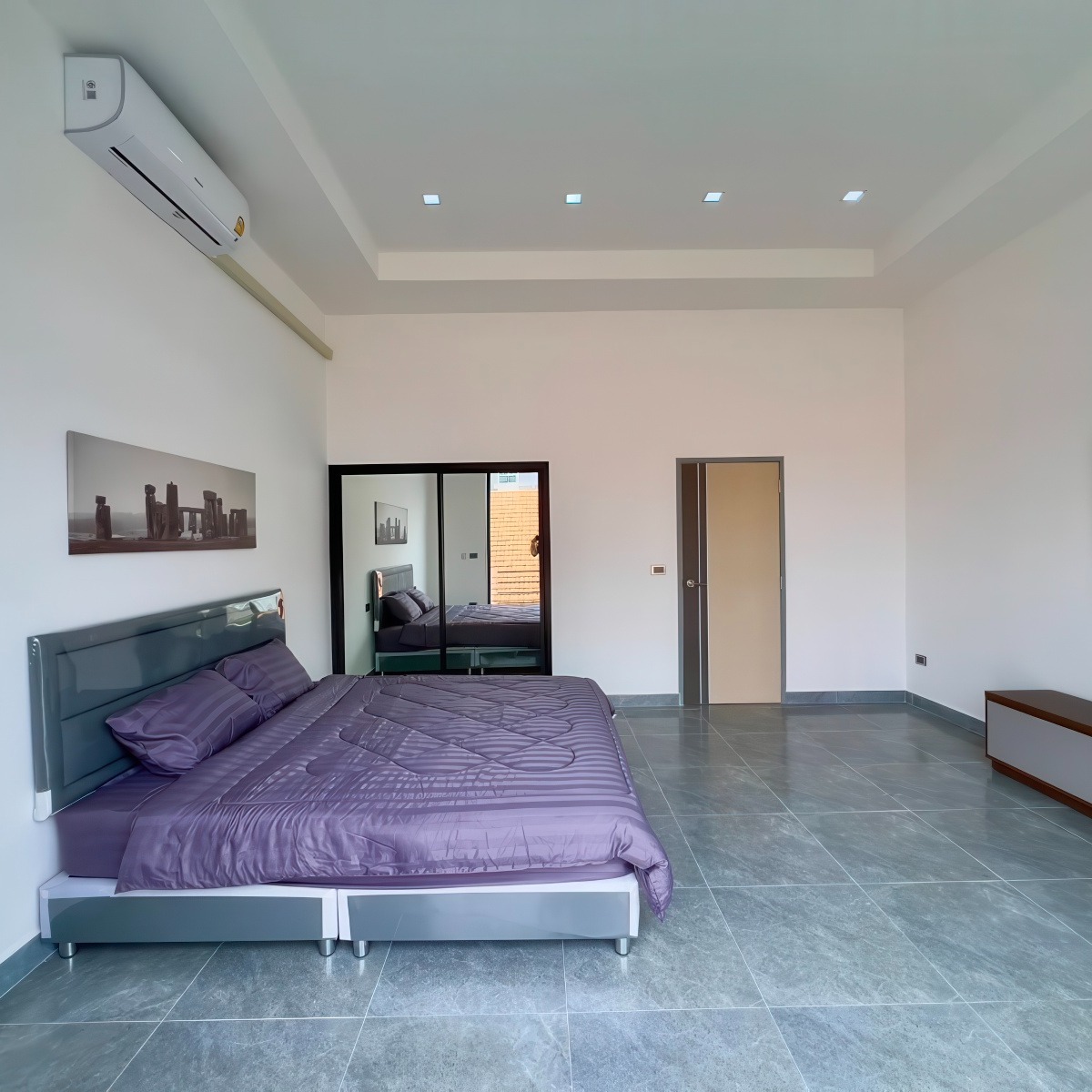 “Luxury 2-storey pool villa in Pratumnak, Pattaya with 6 bedrooms and private swimming pool”