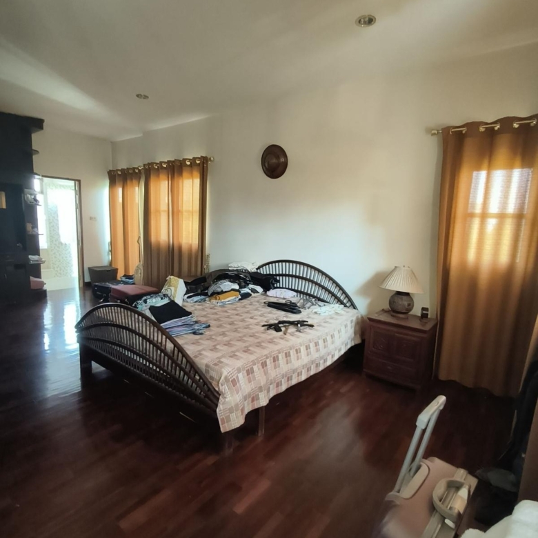 3-bedroom Thai name property for sale in Pattaya – 1,600 sqm land