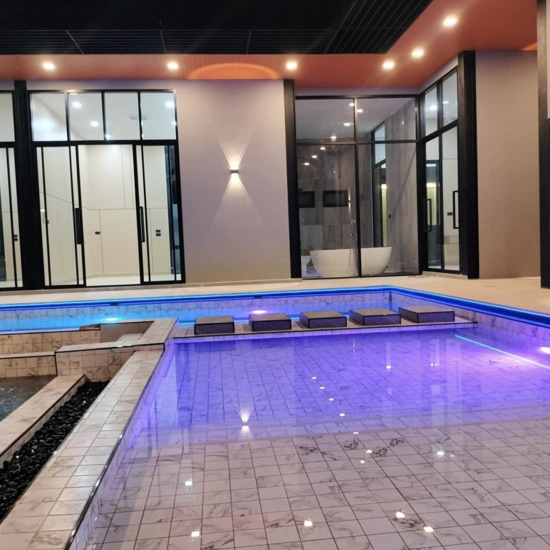 "4-bedroom pool villa for sale in Sattahip – tropical garden and private pool"