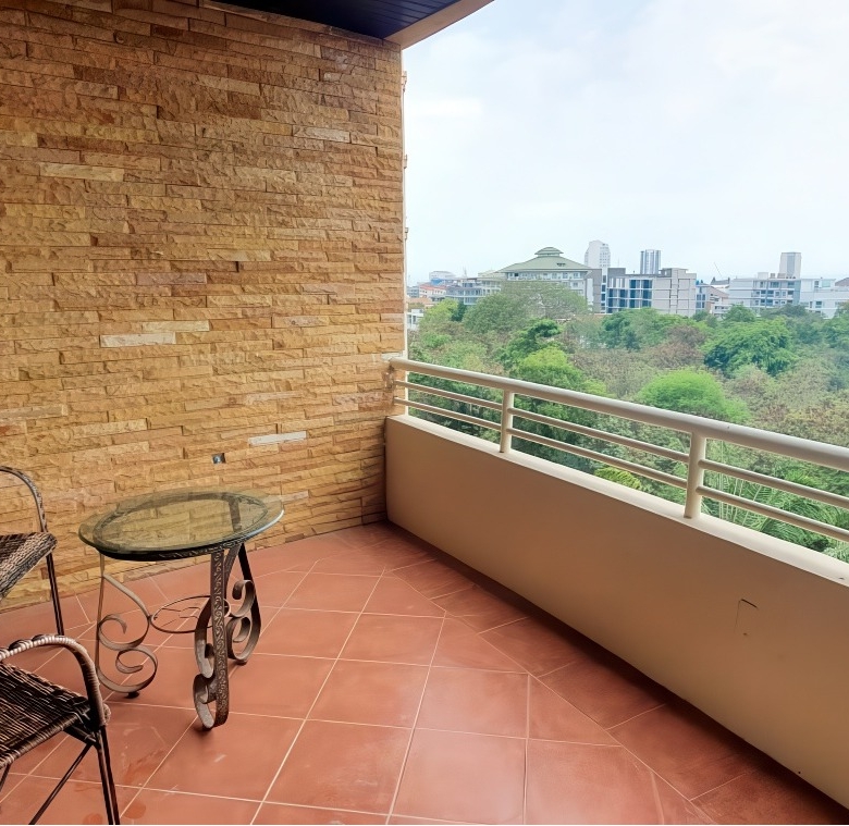 "Executive Residence 3 – 1 bedroom condo with sea view in Pratumnak"