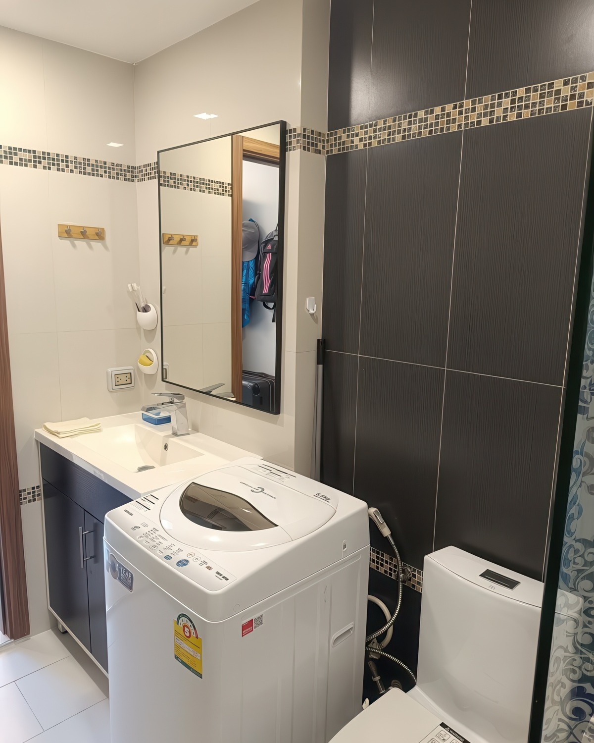 Fully furnished Club Royal condo with balcony view