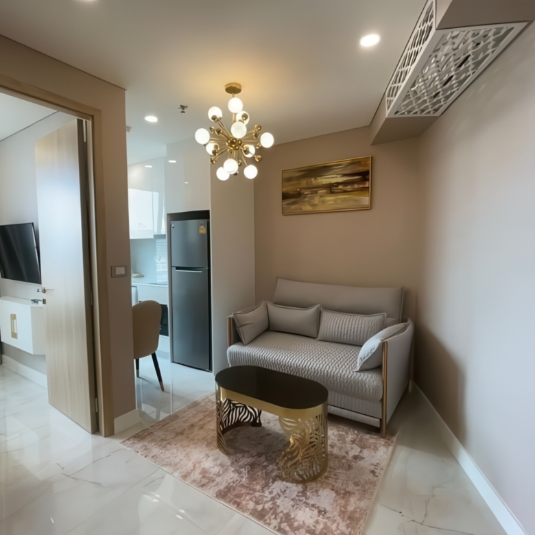 Fully furnished compact living room with balcony overlooking Jomtien Bay – Copacabana