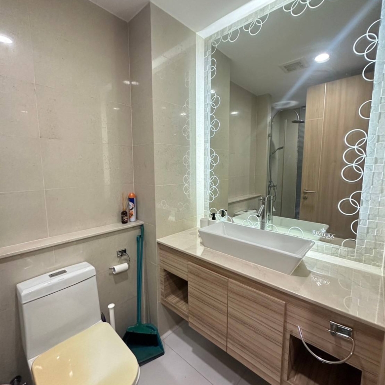 Wongamat condo for rent near beach with 24/7 security and pool facilities