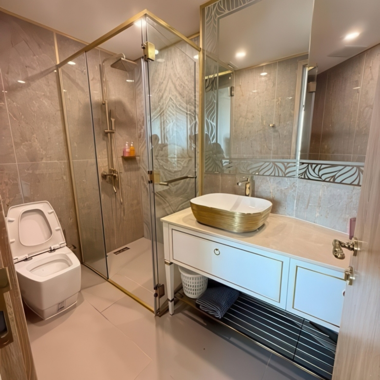 Fully furnished living room with balcony facing Jomtien Bay – Copacabana condo