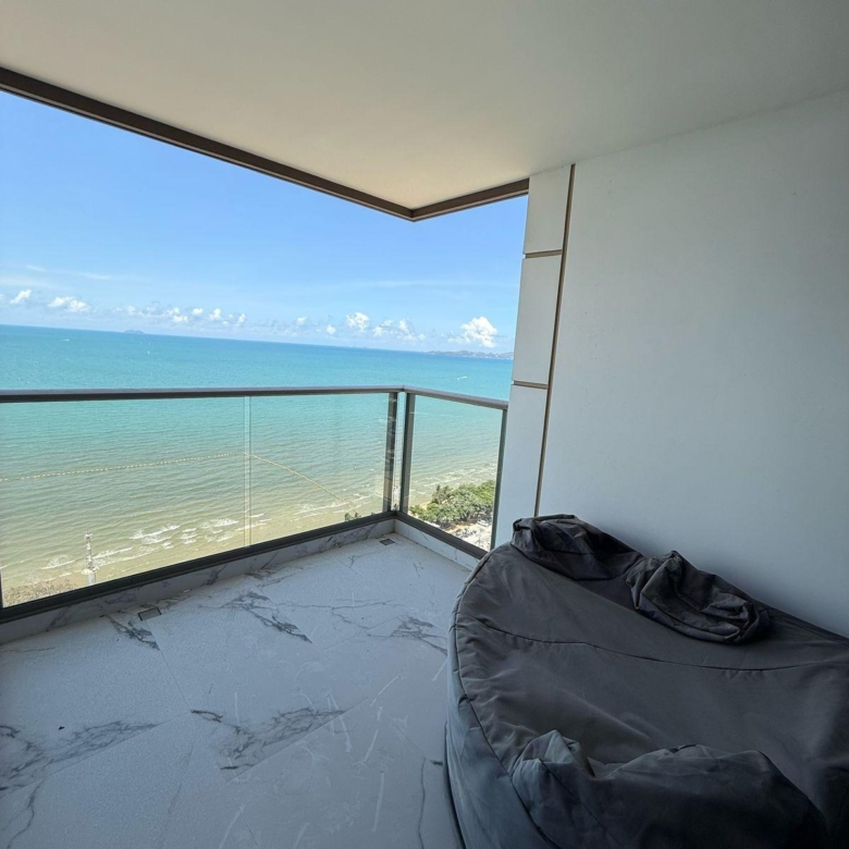Foreign Name sea-view condo near Jomtien Beach, transfer fee 50/50