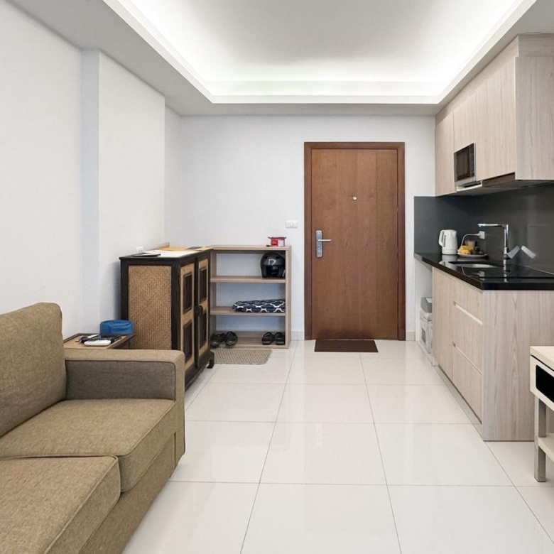 1 Bedroom Condo for Sale in Laguna Beach Resort 2 Pattaya – Pool View