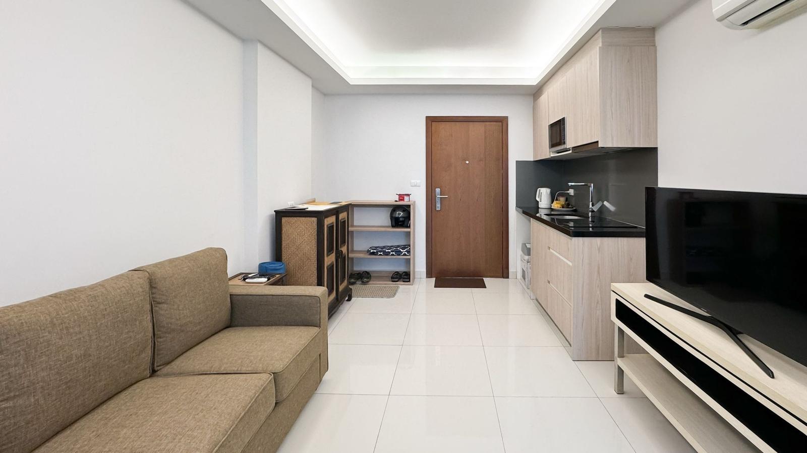 1 Bedroom Condo for Sale in Laguna Beach Resort 2 Pattaya – Pool View