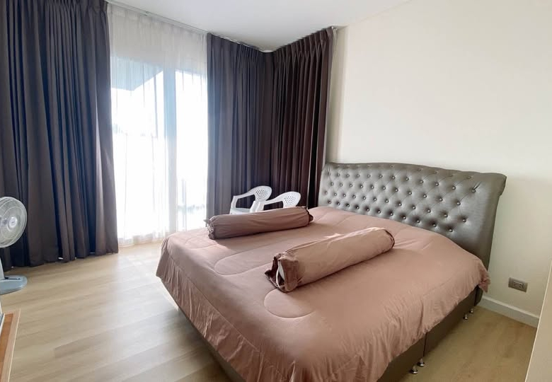 “Beachfront condo rental in Jomtien Pattaya – 110 Sq.m unit”